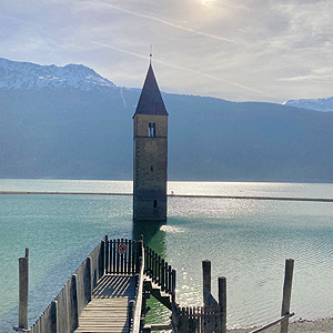 Reschensee mit Kirchturm